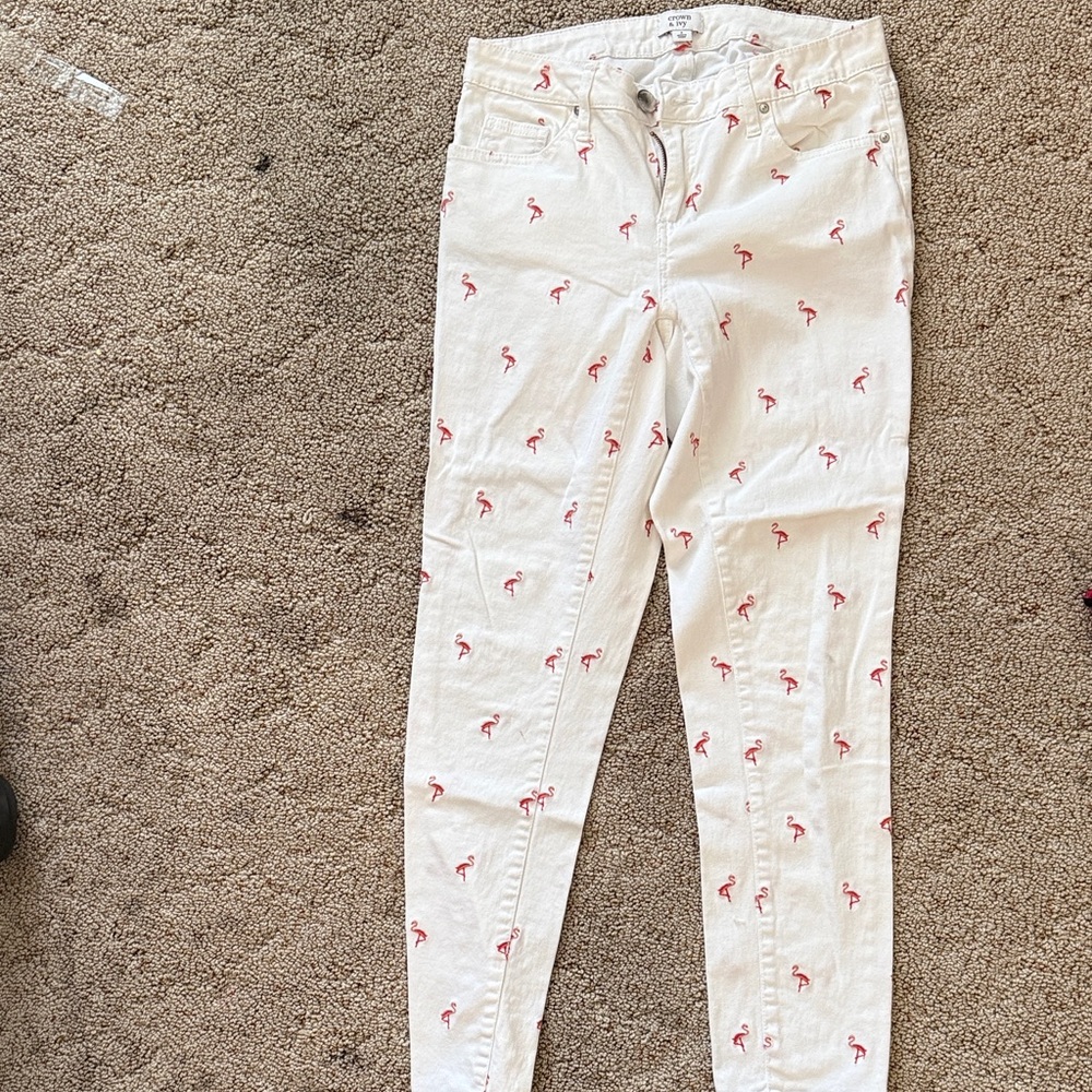 Crown & Ivy White Skinny Jeans with Pink Flamingos